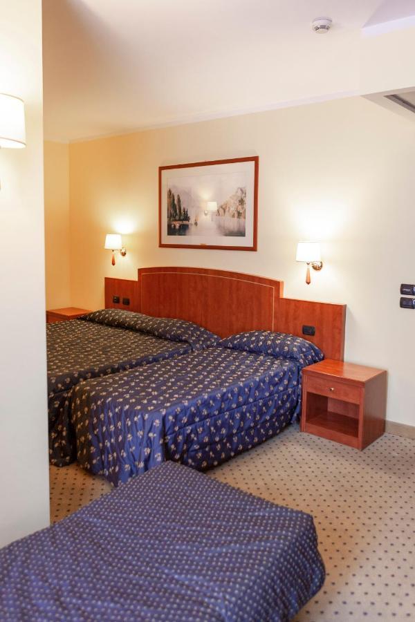 Hotel Olivo Арко Екстериор снимка