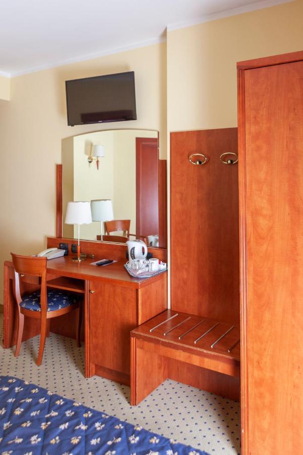 Hotel Olivo Арко Екстериор снимка