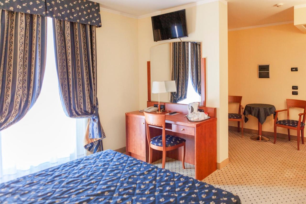 Hotel Olivo Арко Екстериор снимка