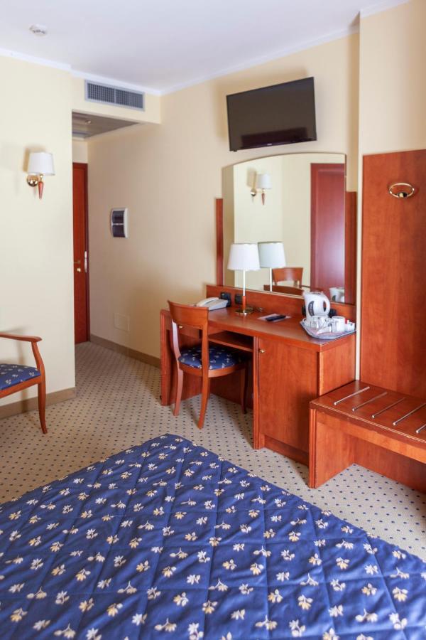 Hotel Olivo Арко Екстериор снимка