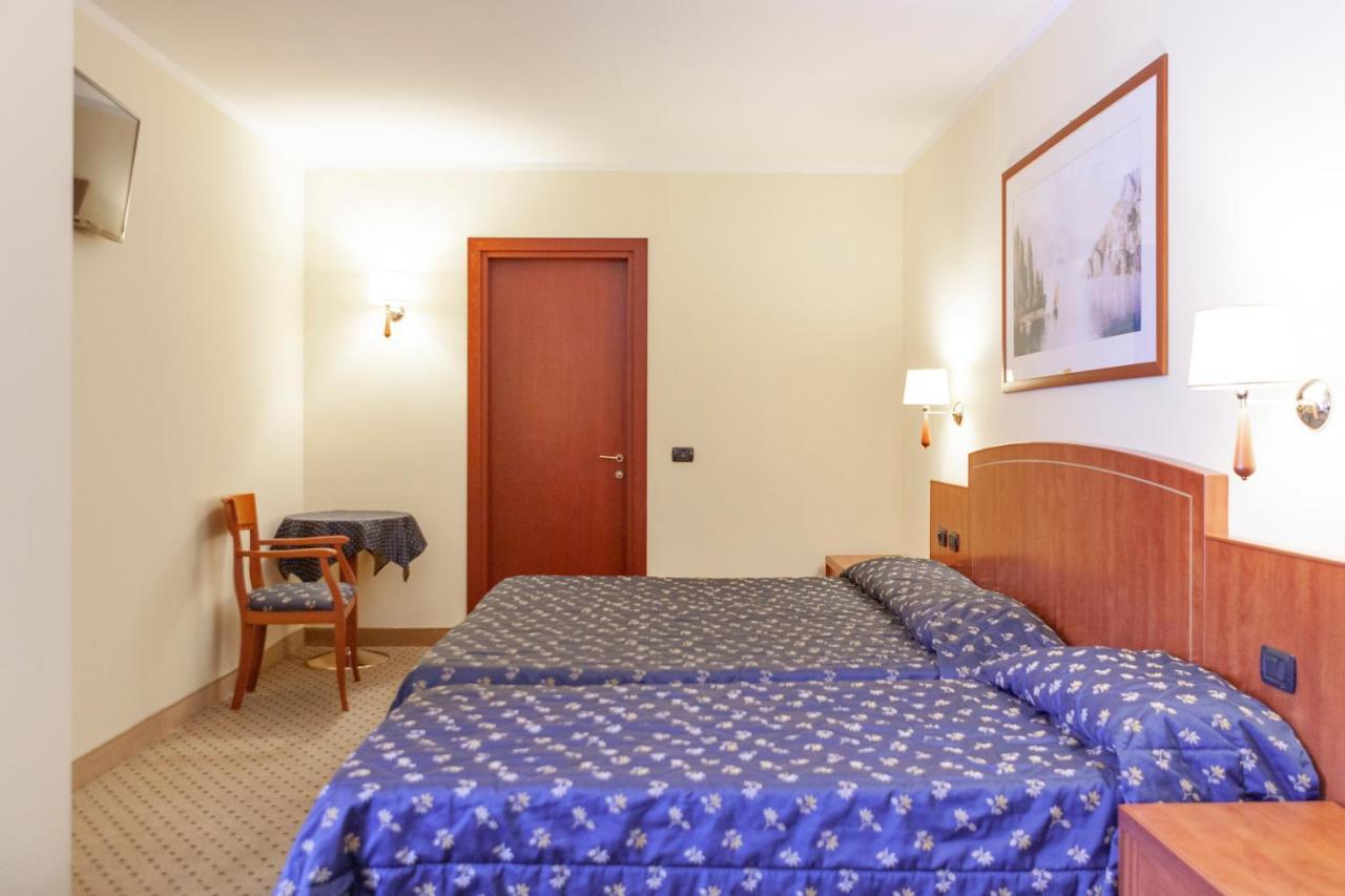Hotel Olivo Арко Екстериор снимка