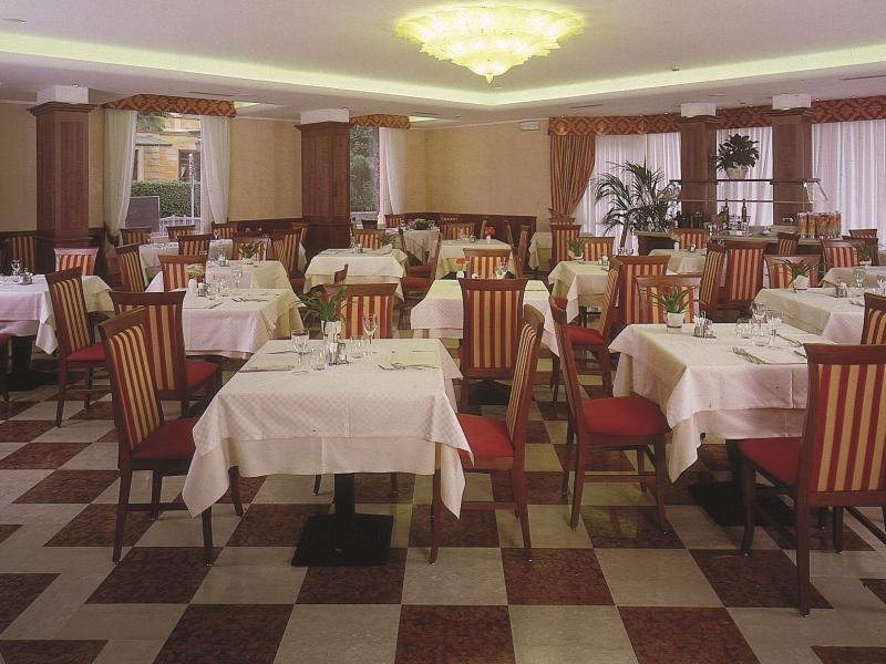 Hotel Olivo Арко Екстериор снимка